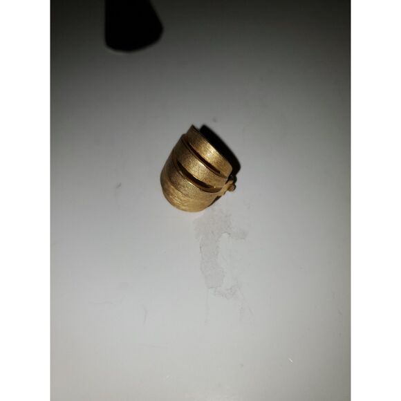 Gold Tone Chunky Earrings Vintage Hong Kong Clip On Back Costume Jewelry - Picture 7 of 11